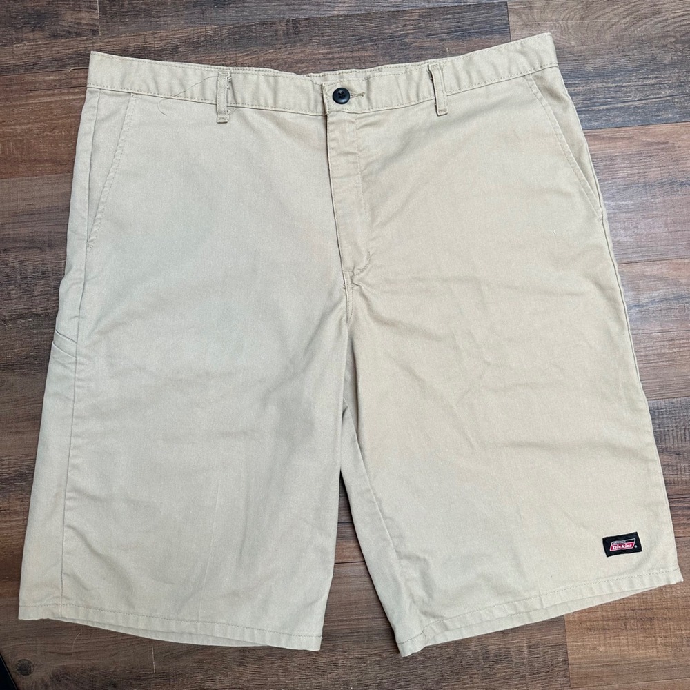 Dickies Men Khaki Work Shorts Relaxed Fit Multi-Pocket Tan Size 40